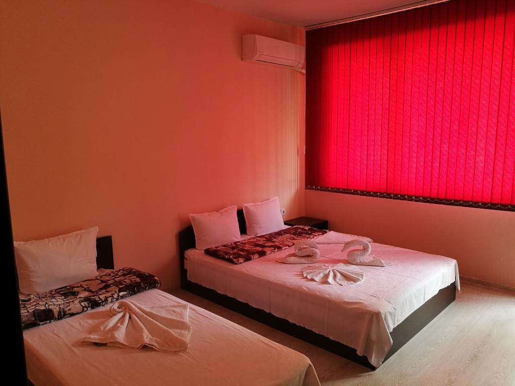 Guest House Karaulanov Elhovo  Zewnętrze zdjęcie