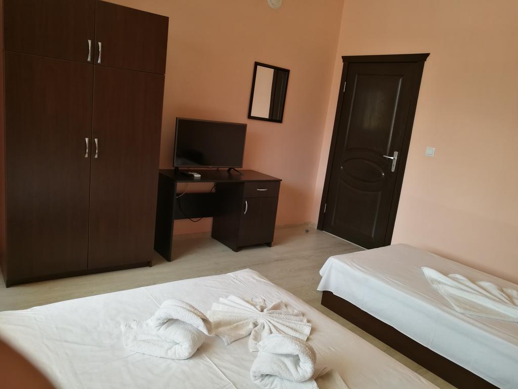 Guest House Karaulanov Elhovo  Zewnętrze zdjęcie