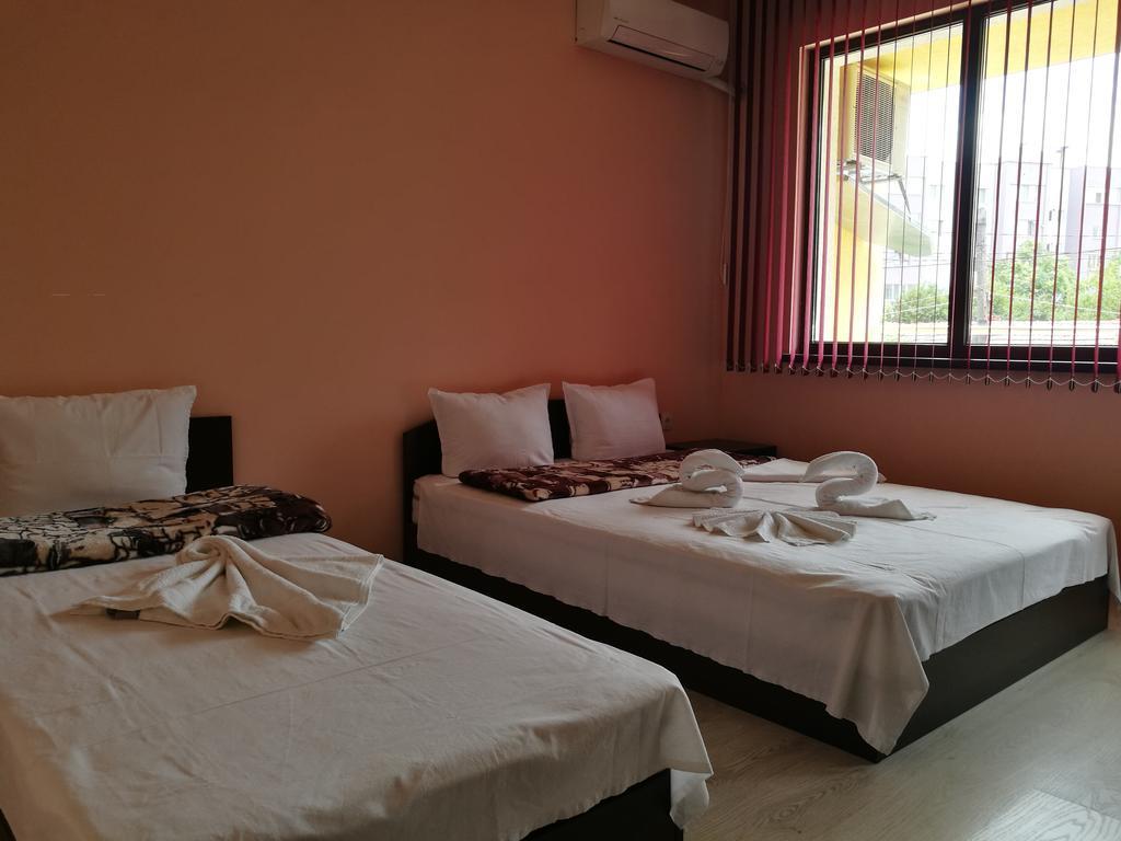 Guest House Karaulanov Elhovo  Zewnętrze zdjęcie