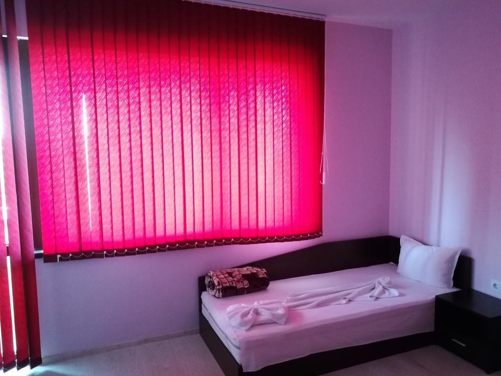 Guest House Karaulanov Elhovo  Zewnętrze zdjęcie