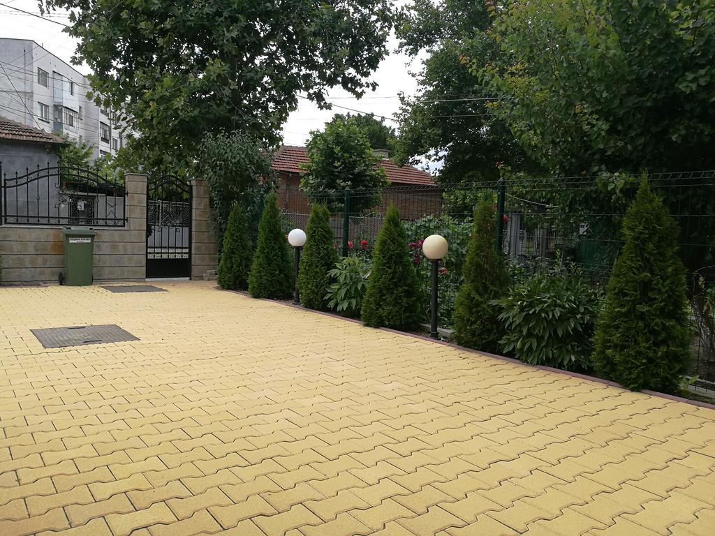 Guest House Karaulanov Elhovo  Zewnętrze zdjęcie